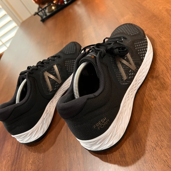 New Balance Men’s Fresh Foam Arishi Running Shoes Black Size 12D US - Picture 6 of 11